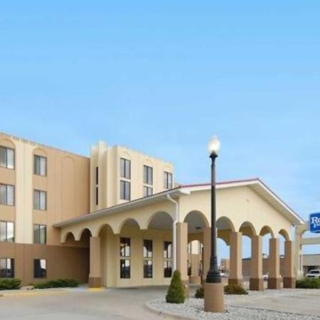 Rodeway Inn Norfolk Bagian luar foto