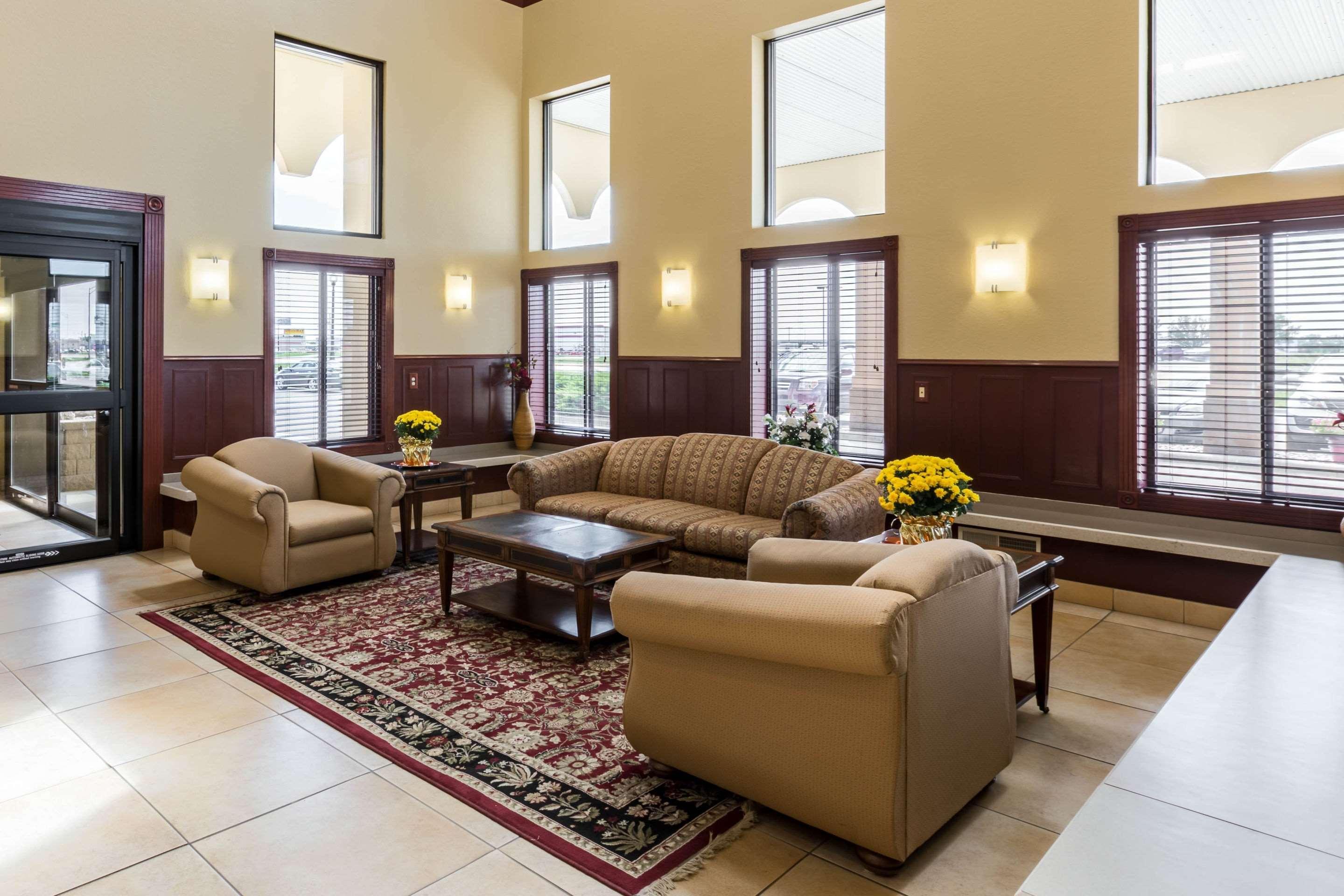 Rodeway Inn Norfolk Bagian luar foto