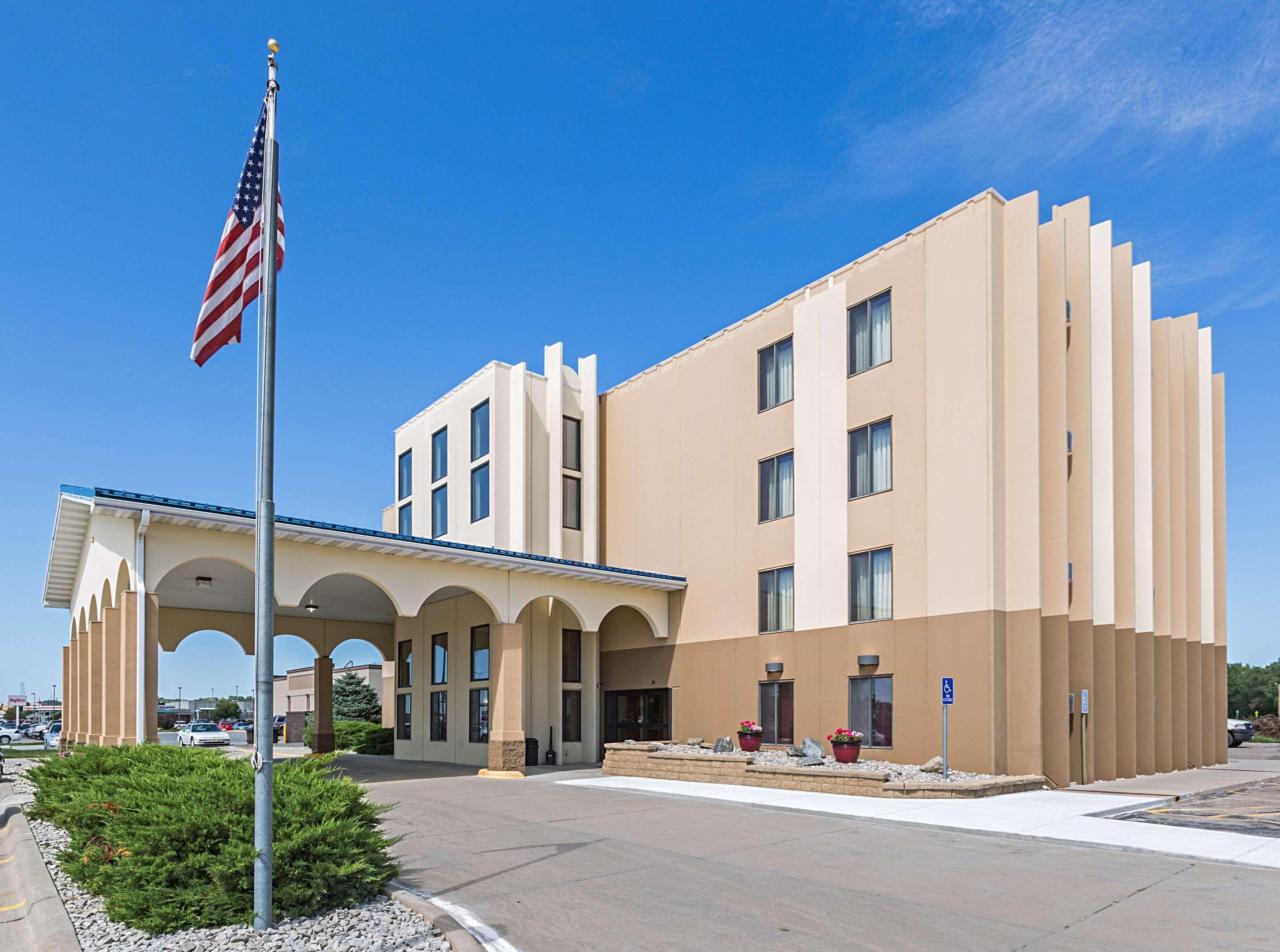 Rodeway Inn Norfolk Bagian luar foto