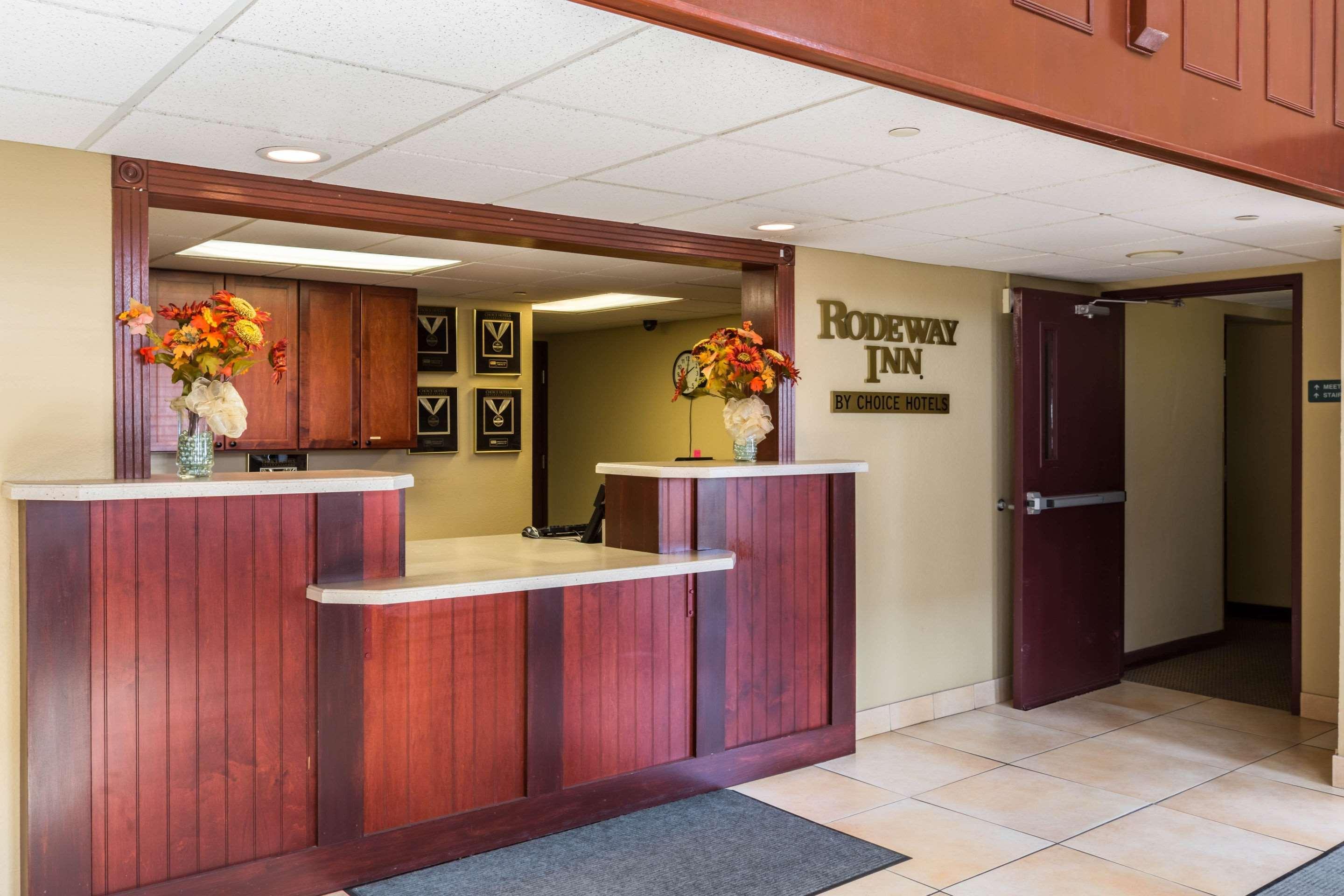Rodeway Inn Norfolk Bagian luar foto
