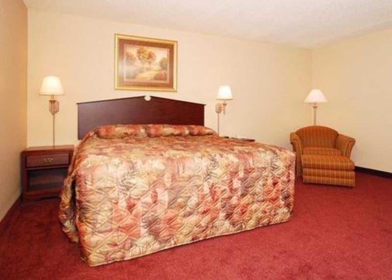 Rodeway Inn Norfolk Bagian luar foto